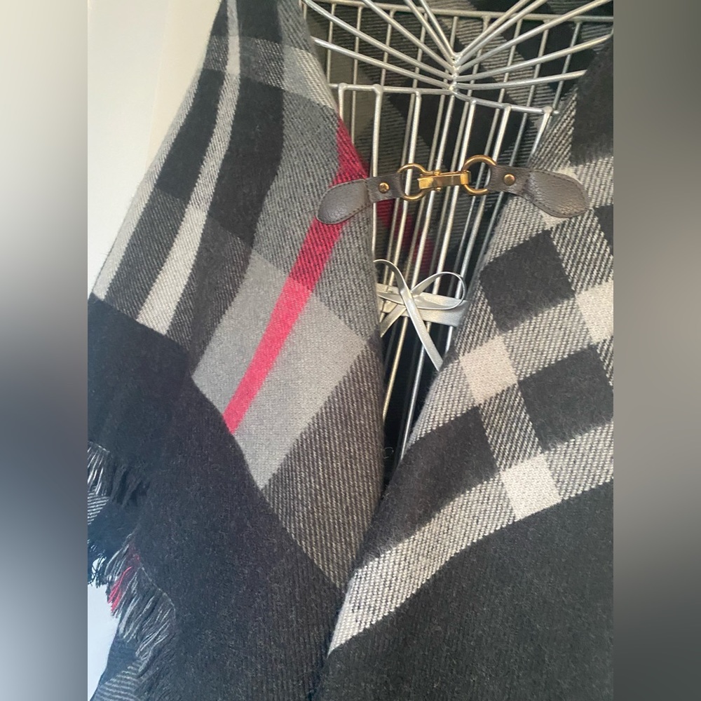 💥 SALE💥 Retro style plaid wrap with metal clip closure - Picture 5 of 9
